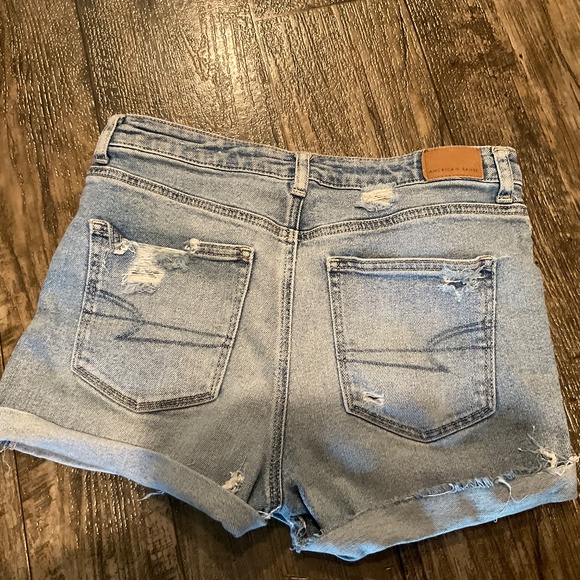 American Eagle, Mom short with asymmetrical cross over closure, Size 6  Super Di - Picture 7 of 7